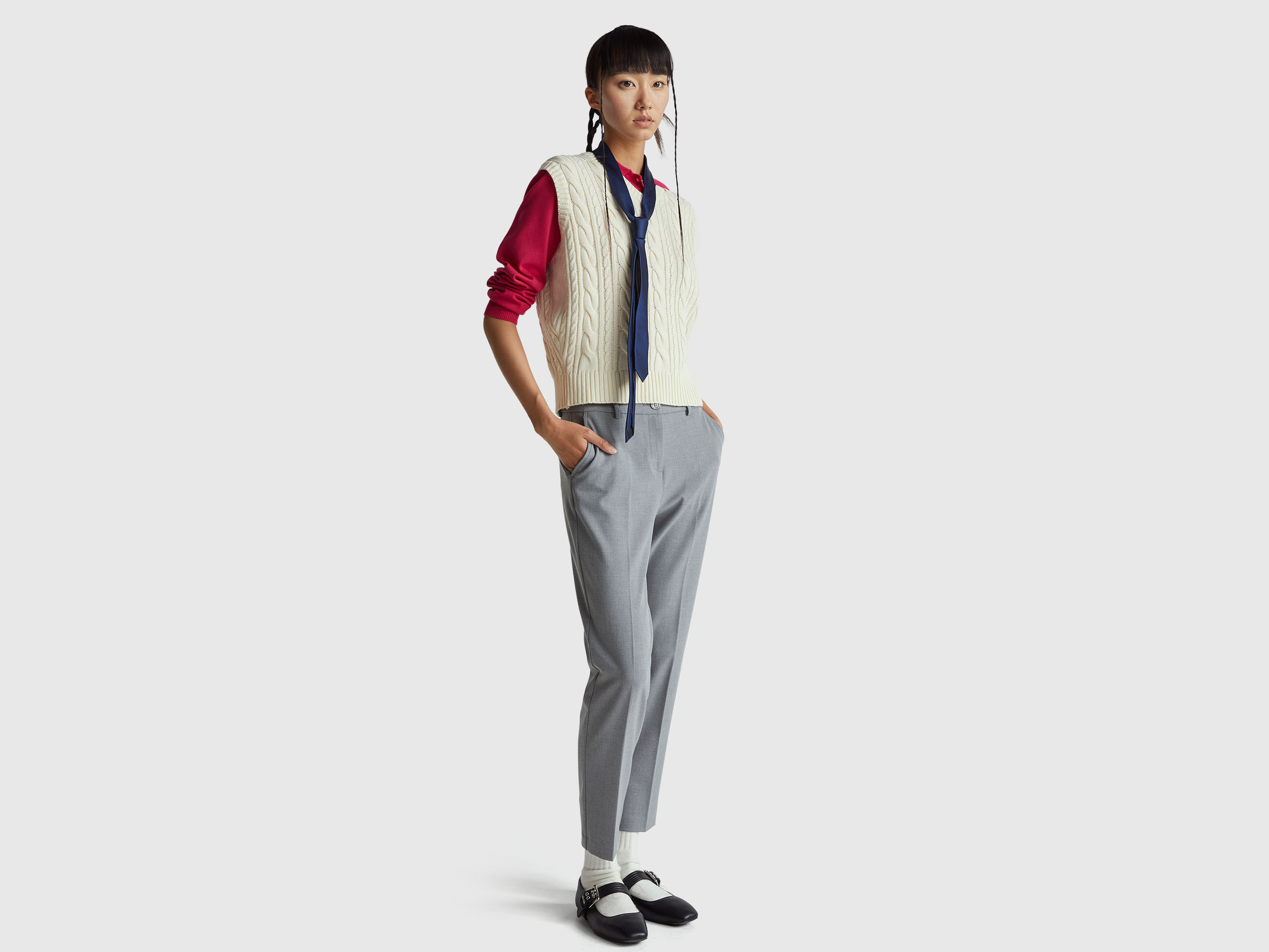 S/L V NECK SWEATER Damen image number 3
